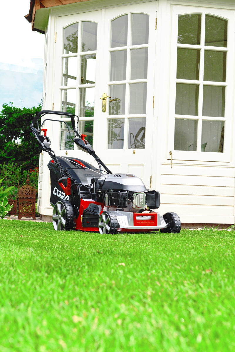 Cobra Lawnmower Cobra 19" Cobra Self Propelled Lawnmower / 4 Speed 5055485037718 MX484SPCE - Buy Direct from Spare and Square