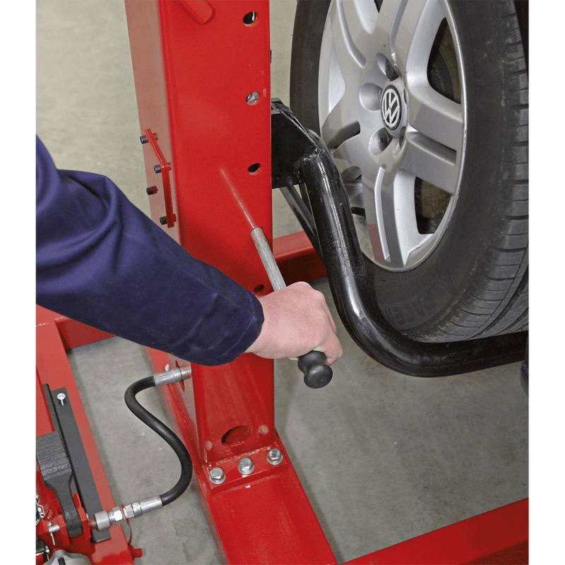 Sealey Vehicle Lifts 1.5 Tonne Air/Hydraulic Vehicle Lift with Foot Pedal-AVR1500FP 5051747773417 AVR1500FP - Buy Direct from Spare and Square